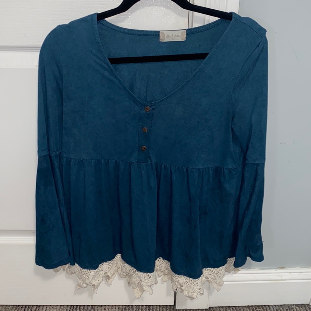 Altar’d state top